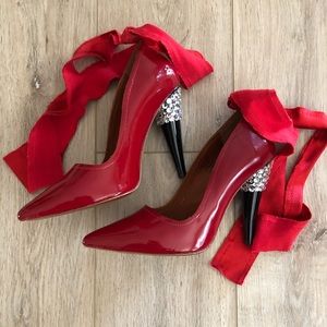 Lanvin x Hm patten leather red with gems!